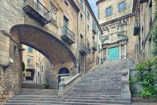 Girona and Dali Museum Full Day tour from Barcelona - Making the most of Girona’s one free hour