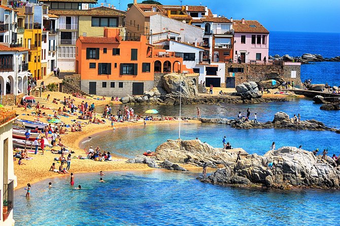 Girona & Costa Brava Private Tour and Hotel Pickup from Barcelona - Girona walking time: attractive, but not effortless