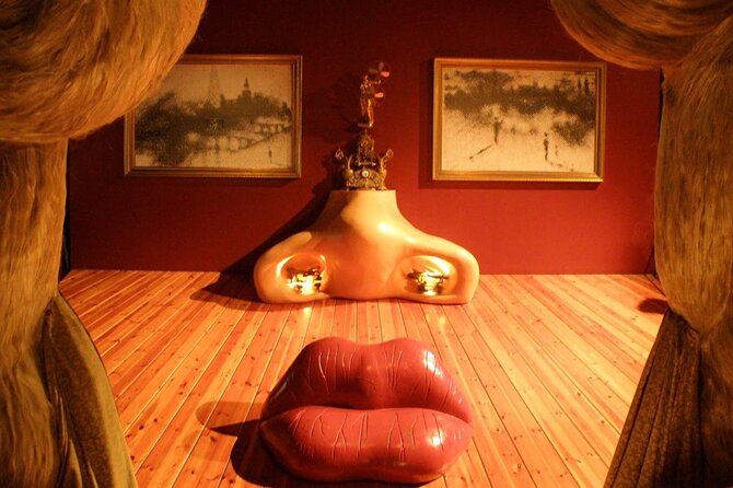 Girona & Dali Museum Small Group Tour with Pick-up from Barcelona - Dalí Joyas adds a quieter kind of surrealism