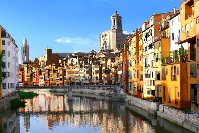 Girona & Dali Museum Small Group Tour with Pick-up from Barcelona - Barcelona pickup makes the morning simple