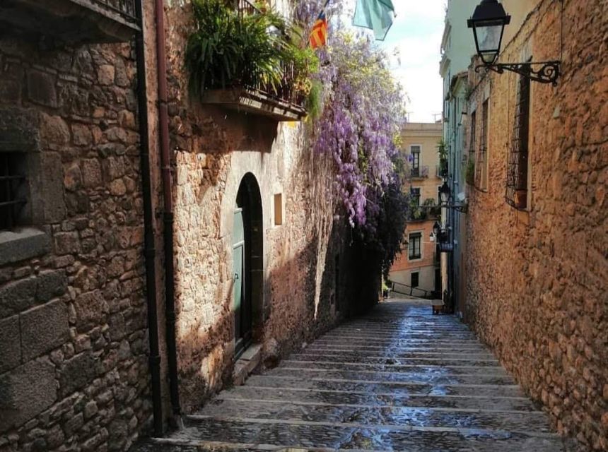 Girona: Game of Thrones Small Group Tour - The Arab Baths and the Plaça dels Jurats