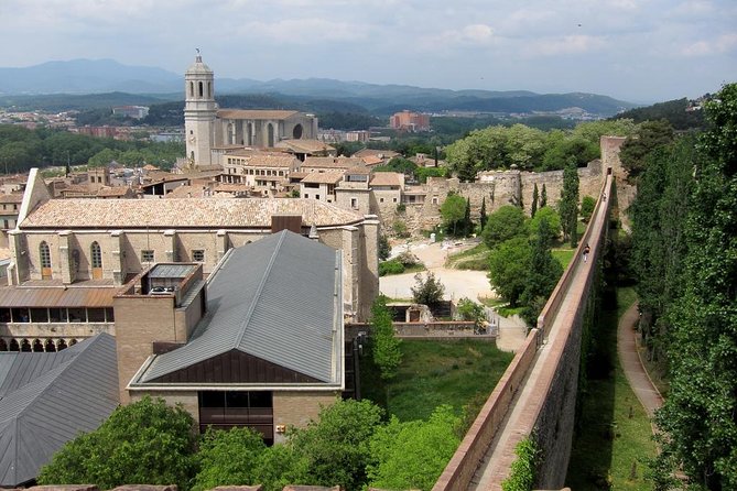 Girona History and Legends Tour Small Group from Girona - Medieval lanes and the Jewish Quarter