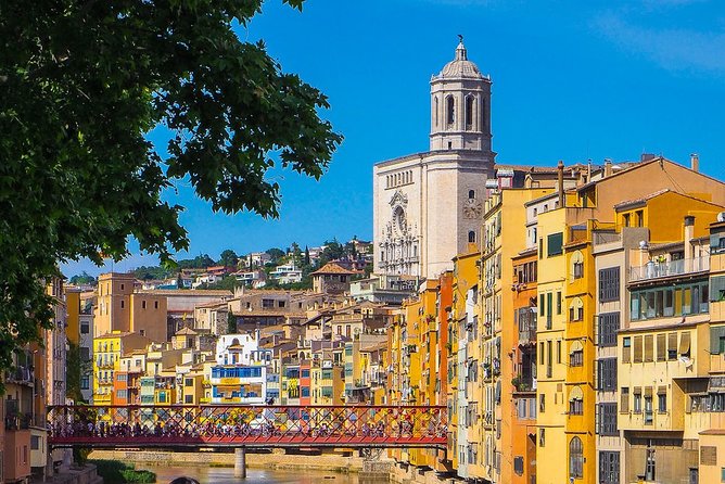 Girona History, Legends, and Food Walking Tour with food tasting - Pujada de Sant Domènec and a famous screen location