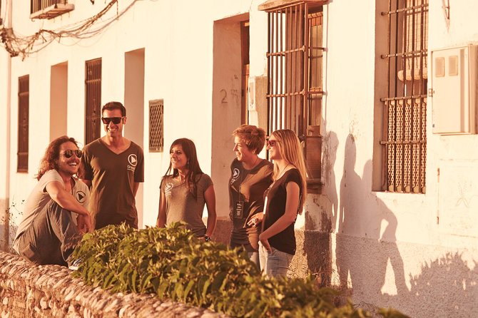 Golden Hour in Granada: Sunset Walking Tour with Play Granada - Plaza Larga and the everyday Albayzin