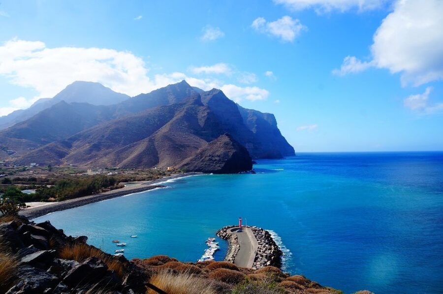 Gran Canaria: Full-Day Island Sightseeing Coach Tour - Who will get the most from the $51 price