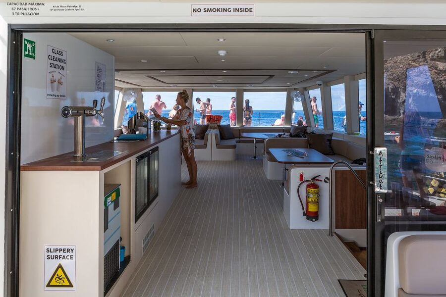 Gran Canaria: Fun Catamaran Cruise with Food and Drinks - Lunch and the open bar