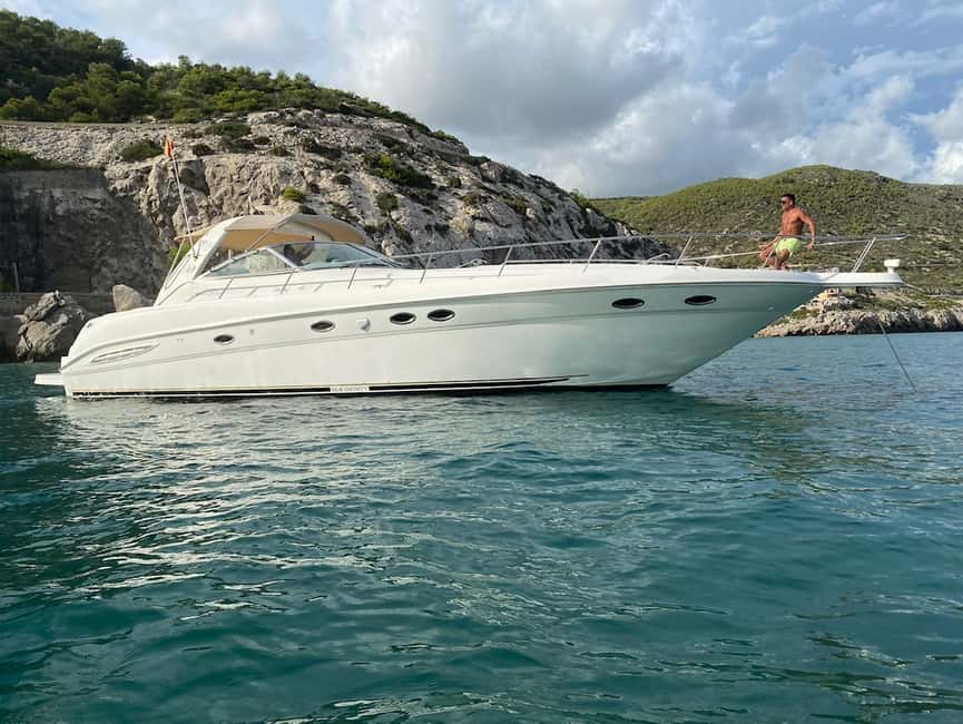 Gran Canaria: Shared yacht excursion with beverages, lunch and snorkeling - Tapas, cava, sangria, and a useful open bar