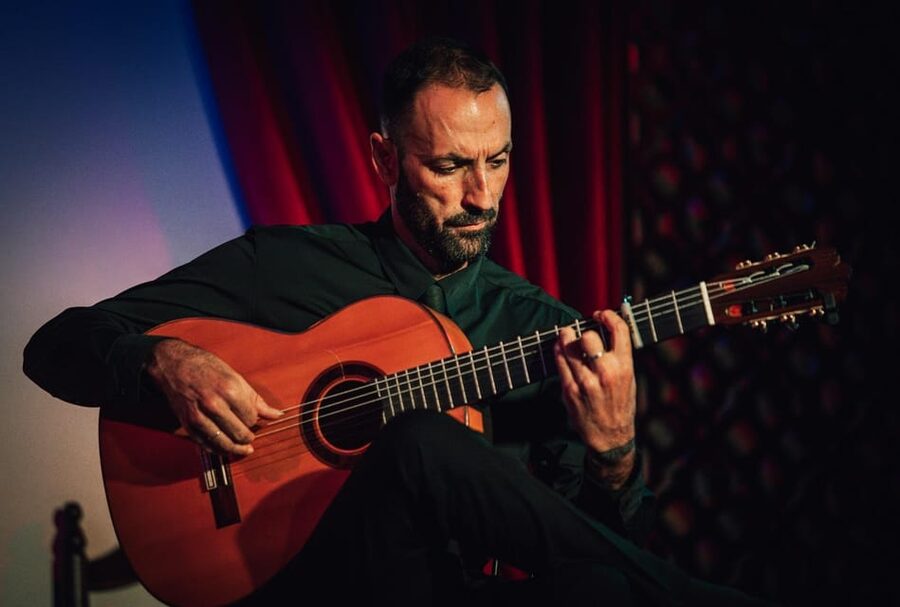 Granada: 1-Hour Traditional Flamenco Show at Palacio - Who will enjoy it most