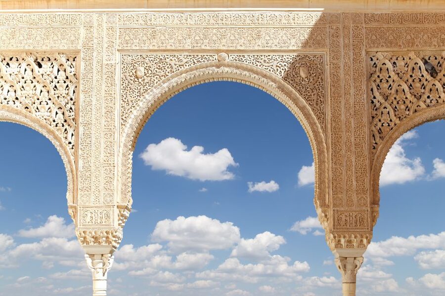Granada: 3-Hour Alhambra and Generalife Gardens Guided Tour - Mexuar, Comares, and Leones