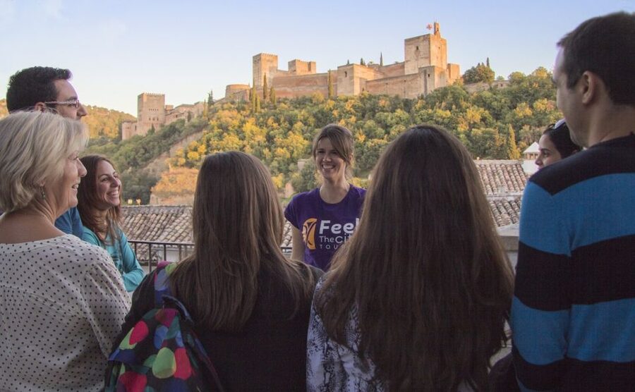 Granada: Albaicín and Sacromonte 2.5-Hour Walking Tour - Starting at Plaza Isabel La Católica