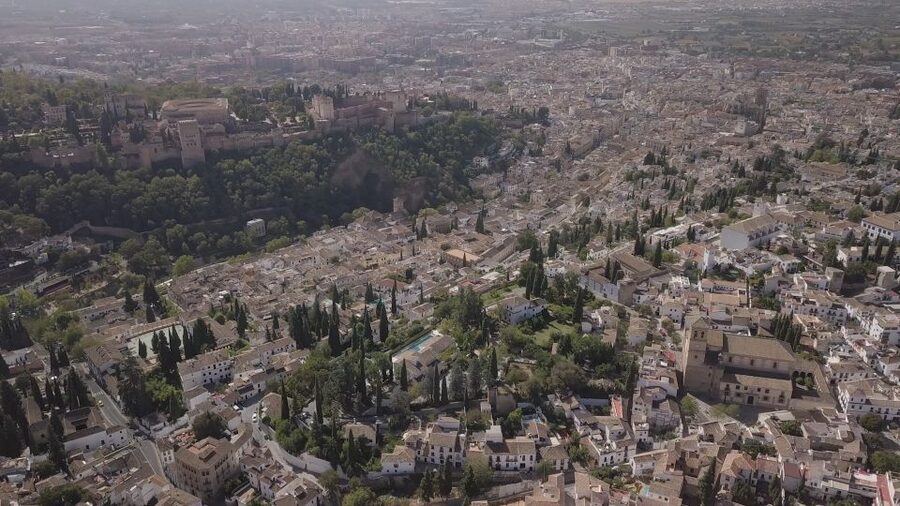 Granada: Albaicin and Sacromonte E-Bike Tour - Climbing into Sacromonte