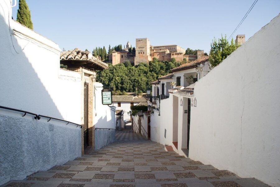 Granada: Albaicín, Sacromonte & Museum of Caves Walking Tour - Why Albaicín and Sacromonte belong on your Granada plan