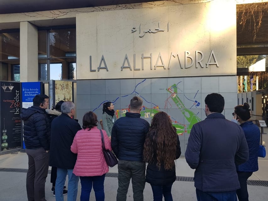Granada: Alhambra and Albaicín Small Group Tour - Starting inside the Alhambra complex