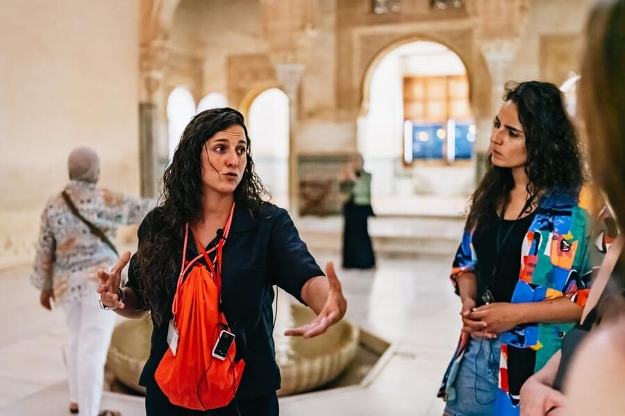 Granada: Alhambra and Nasrid Palaces Guided Tour at Night - Who will enjoy this tour most?