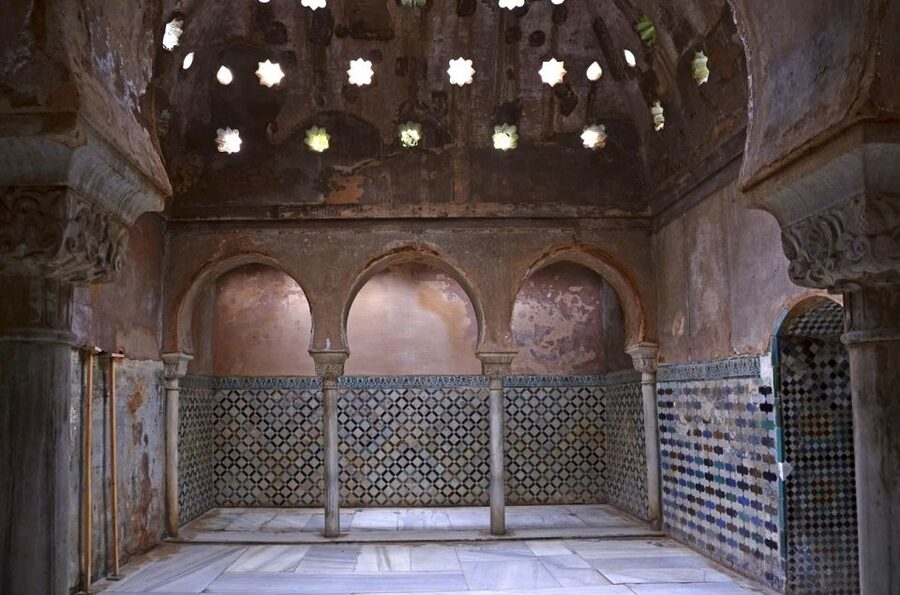 Granada: Alhambra and Nasrid Palaces Private Tour - Key points to know before you book