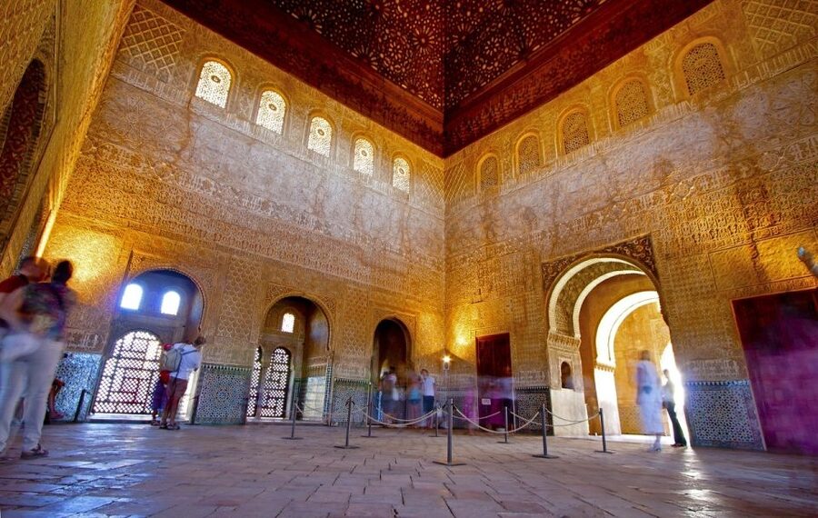 Granada: Alhambra and Nasrid Palaces Private Tour - The Mosque Baths and the smaller details