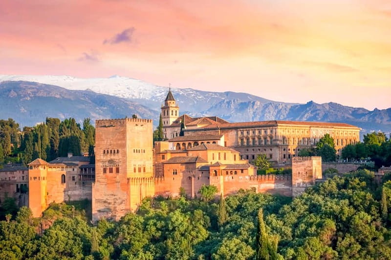 Granada: Alhambra & Gardens Tour w/Nasrid Palaces Option - Guide quality and the two-language issue