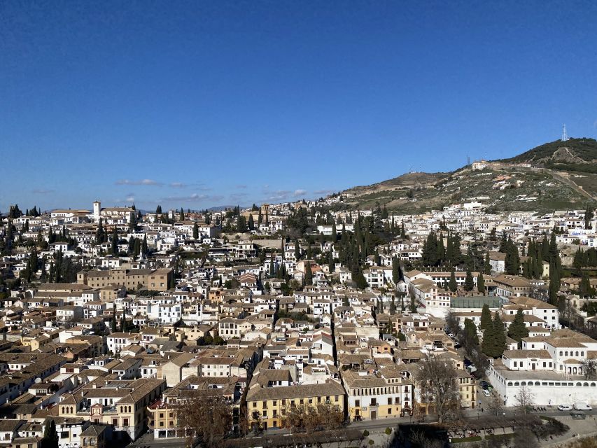 Granada: Alhambra & Generalife Fast-Track Guided Tour - The Palace of Comares and the Sultan’s throne room