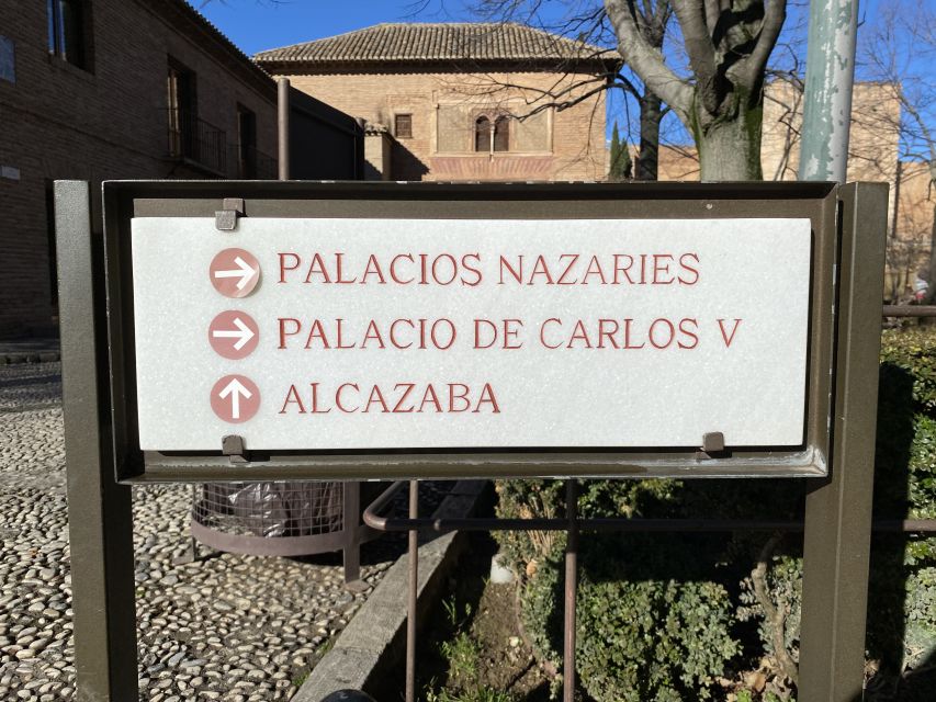 Granada: Alhambra & Generalife Fast-Track Guided Tour - Entering the medieval hilltop city