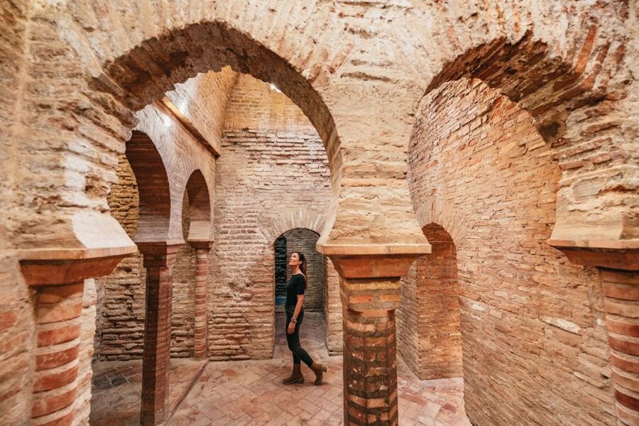 Granada: Alhambra Guided Tour with Nasrid Palaces & Gardens - Generalife Gardens: A Softer Finish