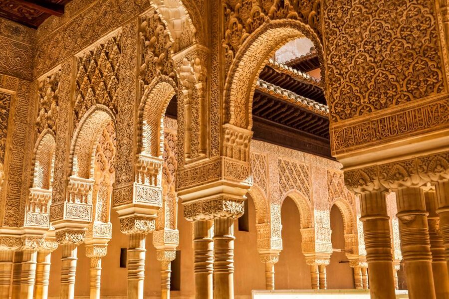 Granada: Alhambra & Nasrid Palaces Tour with Tickets - Nasrid Palaces: the essential timed visit