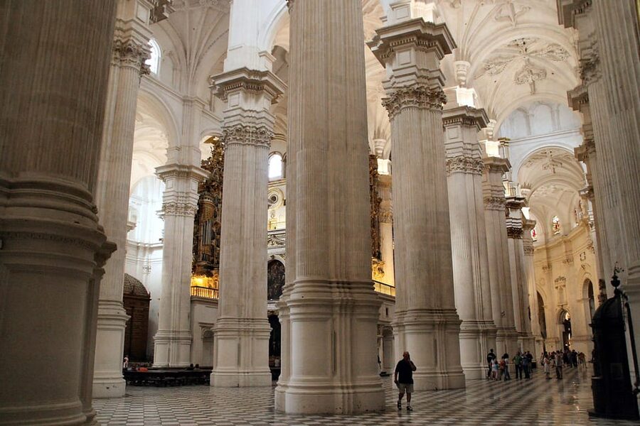 Granada: Cathedral and Royal Chapel Private tour with ticket - Isabella’s crown and Ferdinand’s sword