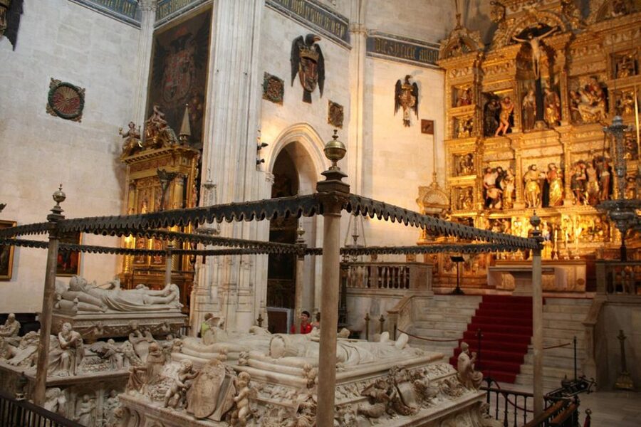 Granada: Cathedral & Royal Chapel Skip the Line Tour - Key points at a glance