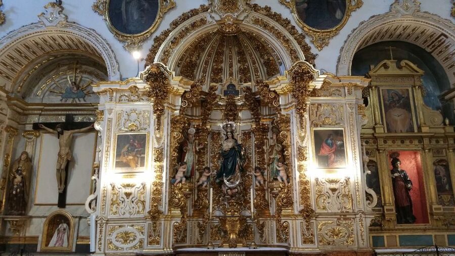 Granada: Cathedral & Royal Chapel Skip the Line Tour - The guides make the difference