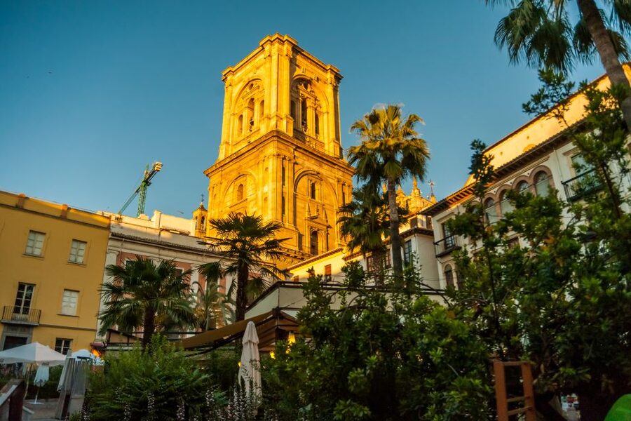 Granada City Train 1 or 2-Day Hop-On Hop-Off Ticket - How to use the ticket wisely