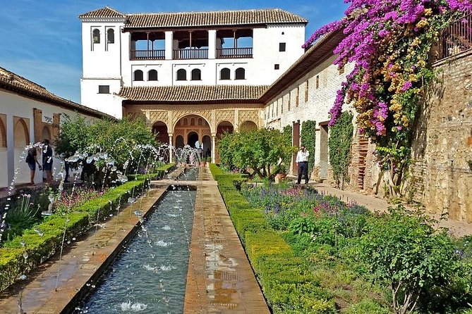 Granada Day Trip: Alhambra & Nazaries Palaces from Seville - Timing can change the shape of your day