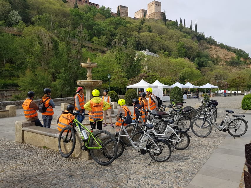 Granada: E-Bike Tour and Fast-Track Alhambra Ticket - Sacromonte and its cave houses