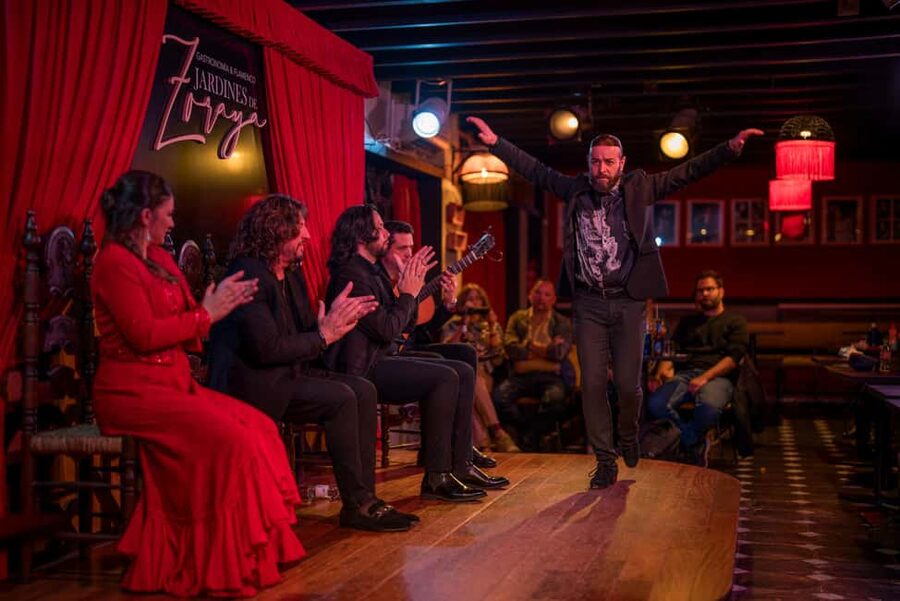 Granada: Flamenco Show in Albaycin - Jardines de Zoraya - Drinks, tapas, and the garden dinner option