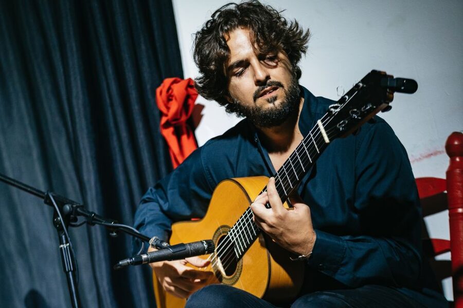 Granada: Flamenco Show in La Alboreá - What makes the performance feel authentic