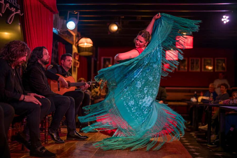 Granada: Flamenco Show with Dinner at Jardines de Zoraya - Why this Granada flamenco night works