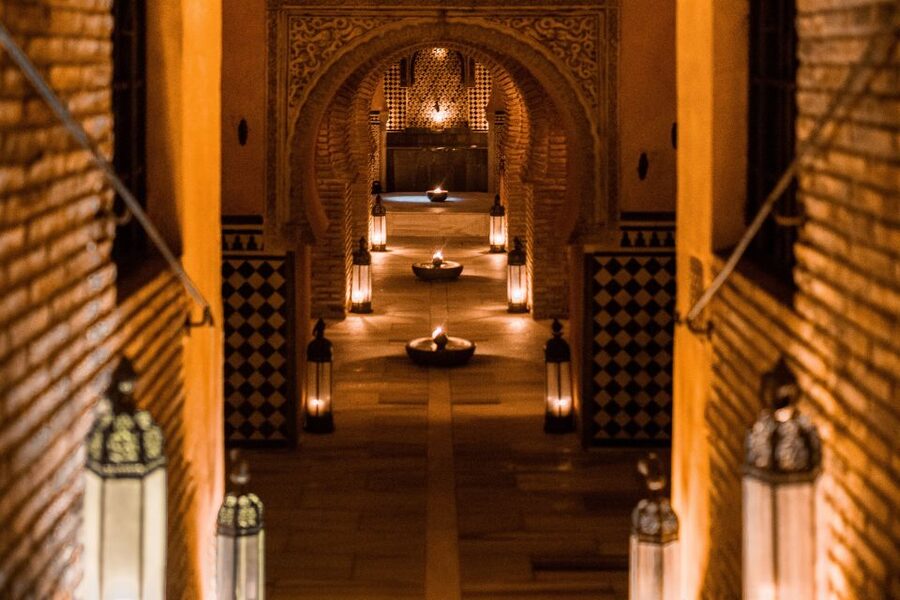 Granada: Hammam Al Ándalus with Massage - The quiet rooms and Andalusian details