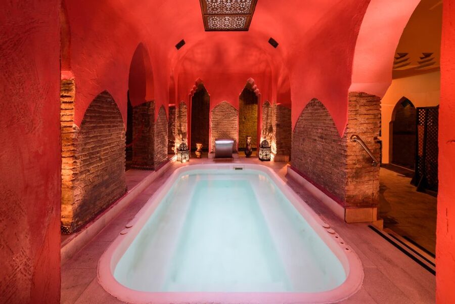 Granada: Hammam Experience with Massage at Baños de Elvira - Key points to know