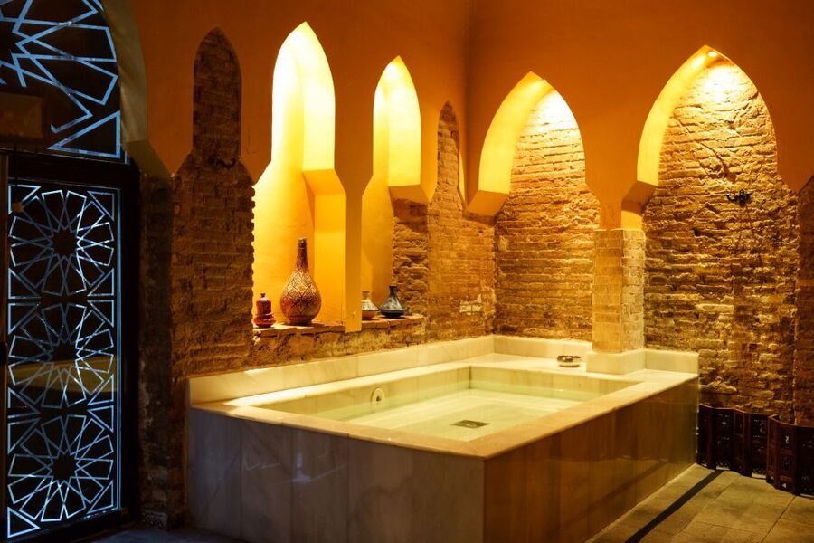 Granada: Hammam Experience with Massage at Baños de Elvira - Who will enjoy this most?