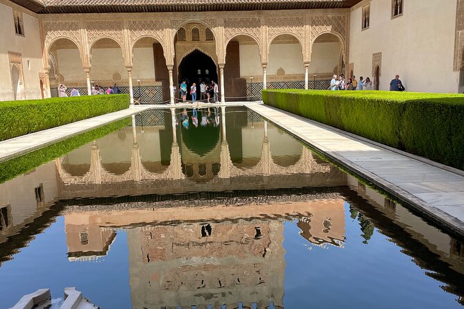Granada : Private Alhambra Tour + Nazaries Palaces (VIP) - Why the Nasrid Palaces make this tour special