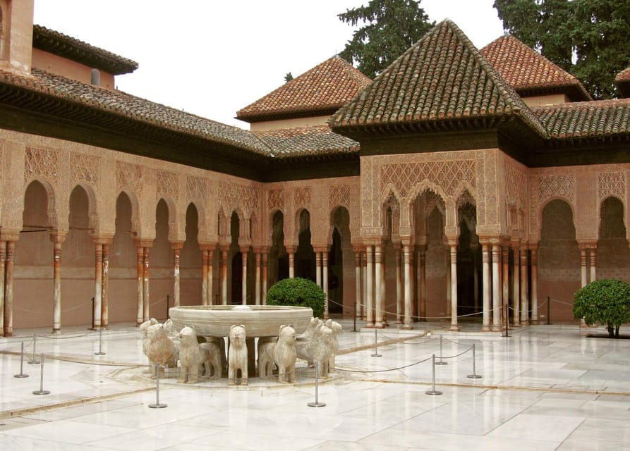 Granada: Tour of Alhambra, Generalife, and Nasrid Palaces - Key points at a glance