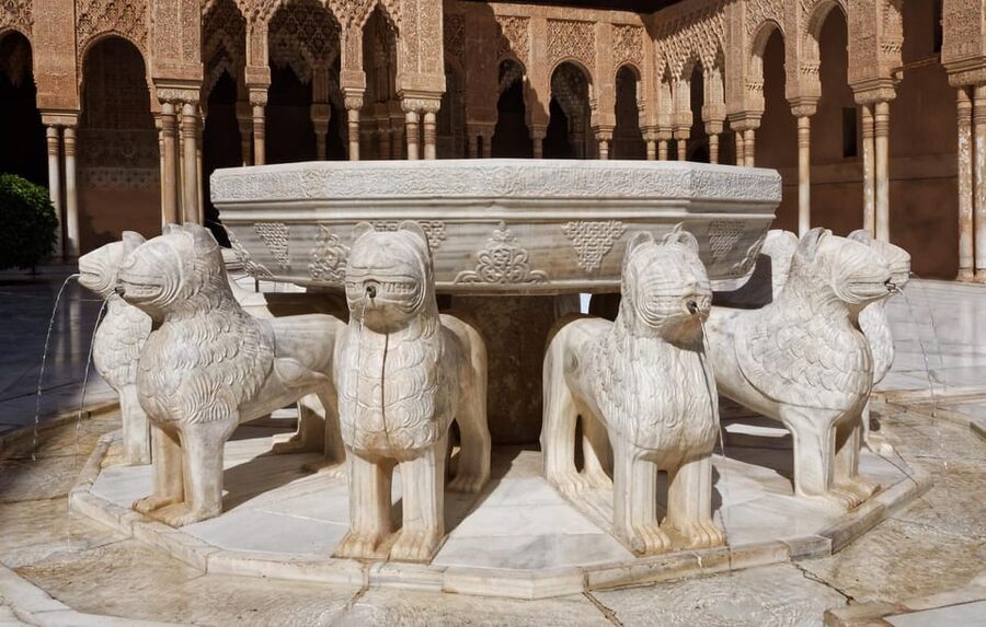 Granada: Tour of Alhambra, Generalife, and Nasrid Palaces - Charles V Palace: a striking change of style