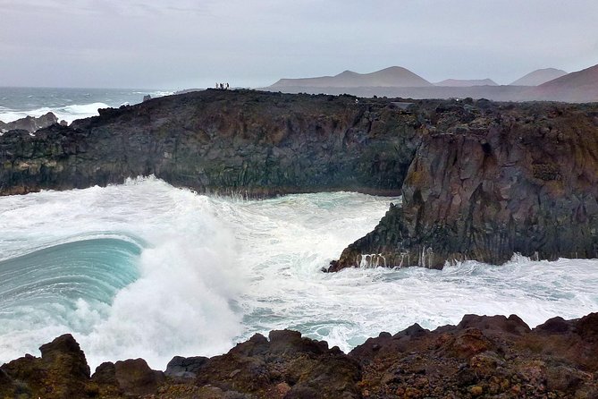 Grand Tour Lanzarote Experience : The Landscape Footprint - La Geria and Lanzarote’s unusual vineyards