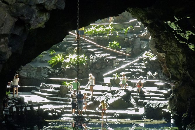 Grand Tour Lanzarote Experience : The Landscape Footprint - Cueva de los Verdes and the cave experience