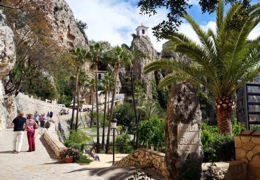 Guadalest & Algar Falls Tour - From Albir, Benidorm & Calpe - How demanding is the walk?