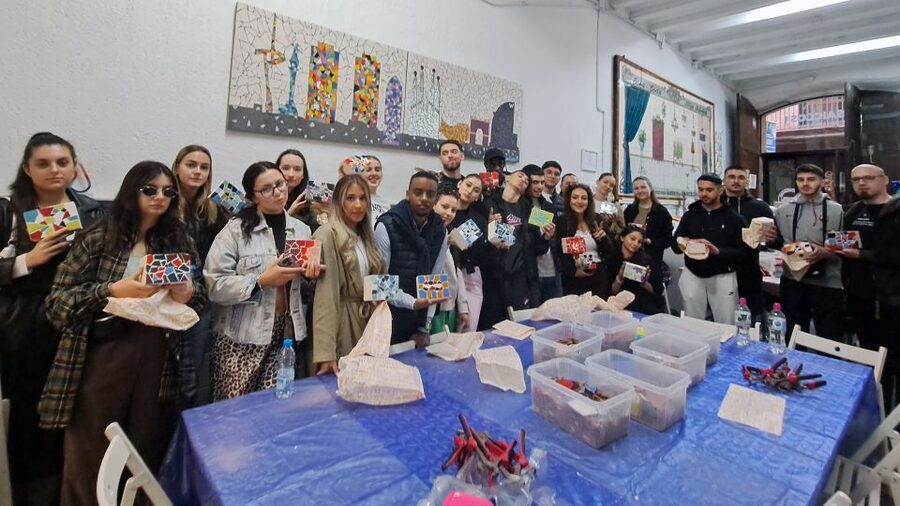 Guided Gaudí’s Trencadís Mosaic Workshop in Barcelona - Key points to know before booking