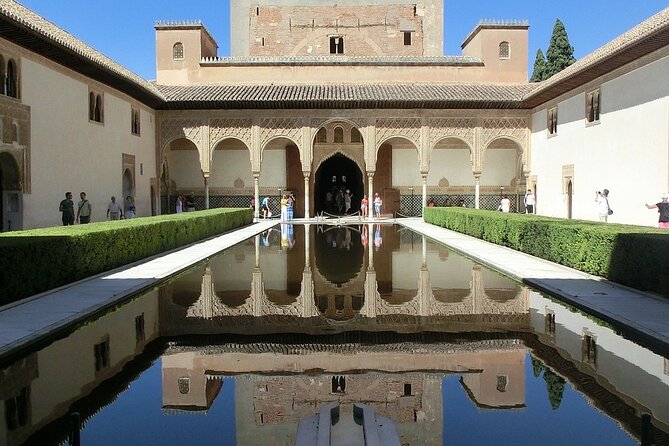 Guided tour of Alhambra and Generalife with Nasrid Palaces - Palacio El Partal and the Torre de las Damas