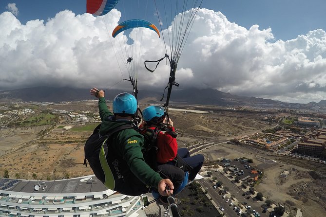 High Performance Paragliding Tandem Flight in Tenerife South - What happens at the Overfly Tenerife meeting point
