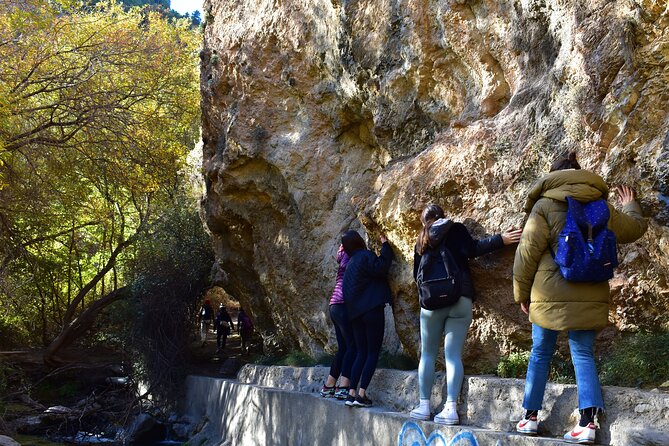 Hiking in the Canyon of the Monachil Cubs in Granada - Wildlife, herbs, and the quieter side of Granada