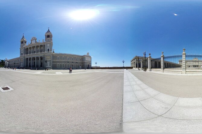 Historic Madrid Virtual Reality Experience with an Official Guide - Why the VR element changes a familiar Madrid walk