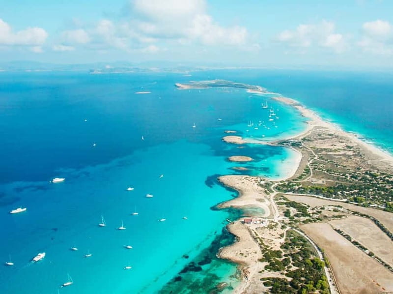 Ibiza: Formentera Cruise at Ibiza Boat Club - Food, drink, and service