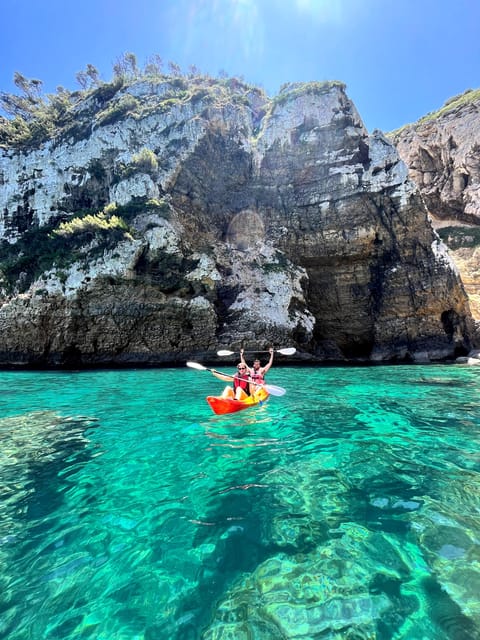 Jávea: Cala Portixol Kayak Tour with Snorkel & Cliff Jumping - Starting at Cala Portixol and finding the team